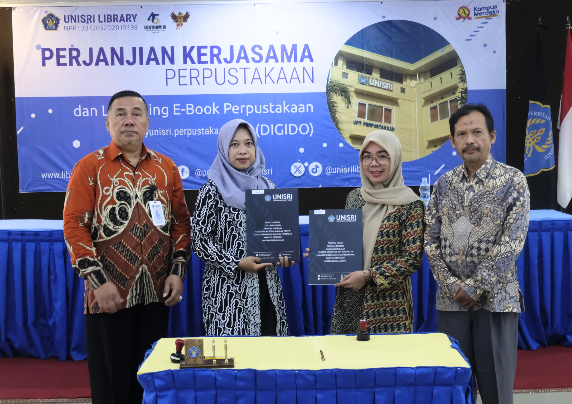 PENANDATANGANAN MOU PERPUSTAKAAN UNISRI DENGAN ITB AAS INDONESIA