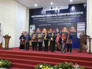 ITB AAS Indonesia menjadi co-host International Conference FEB UNS 2026 bersama akademisi dan peneliti internasional di Surakarta.